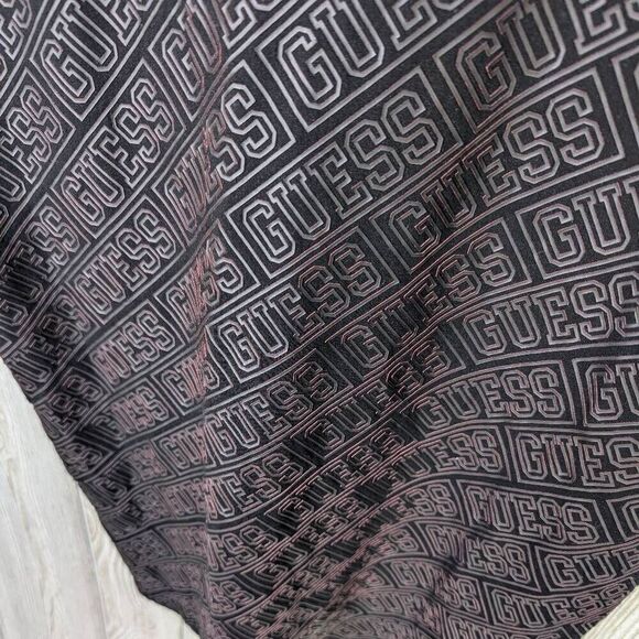 Guess Men’s Large Black Grey Signature Logo Short Sleeve T-Shirt Crewneck - Picture 4 of 5